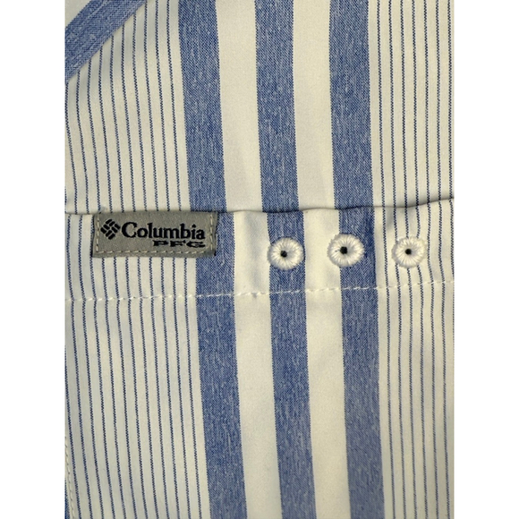 Women's Columbia PFG M White Blue Striped Short Sleeve Button Down Shirt - Picture 9 of 9